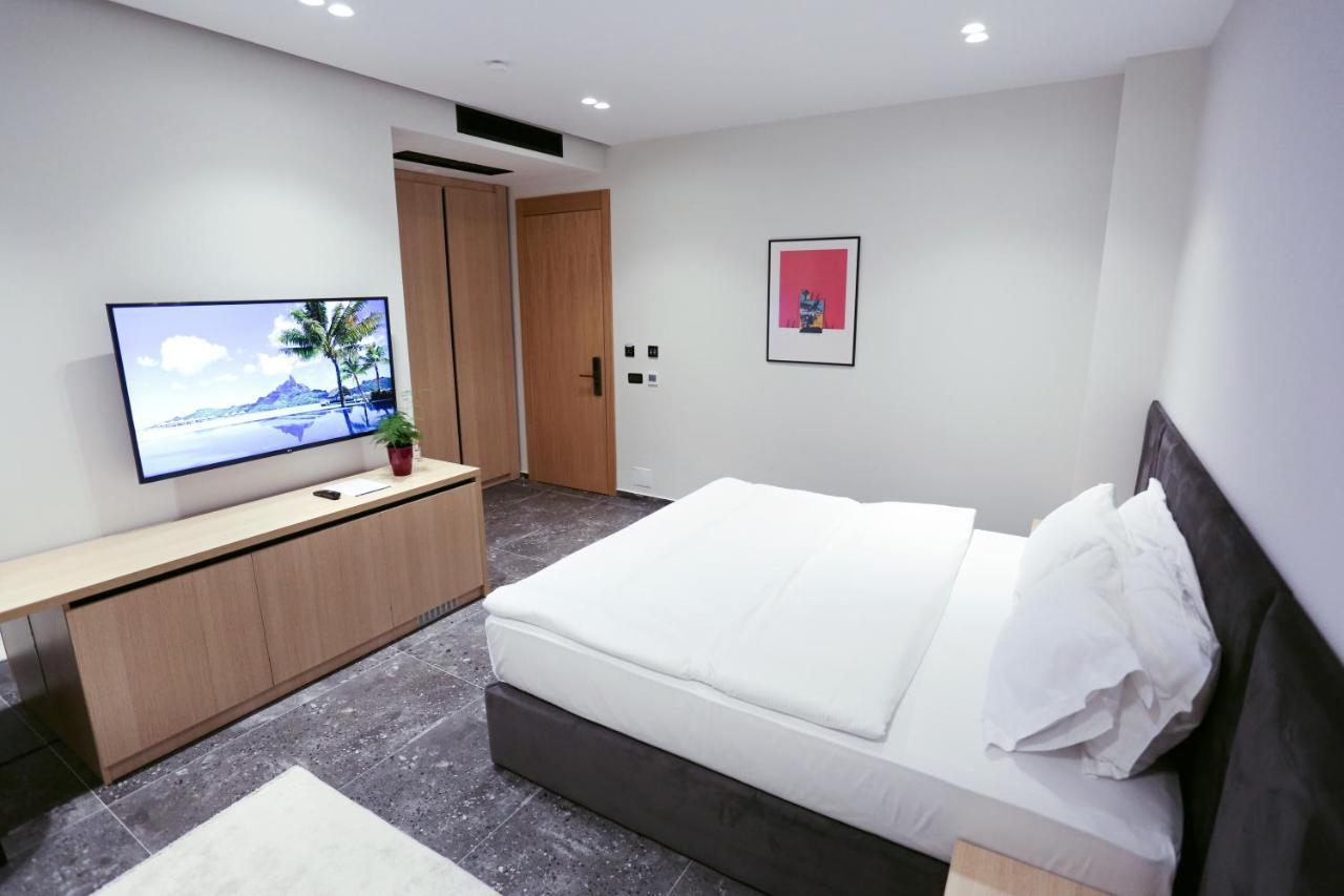 Hotel 12 Gjakova Экстерьер фото