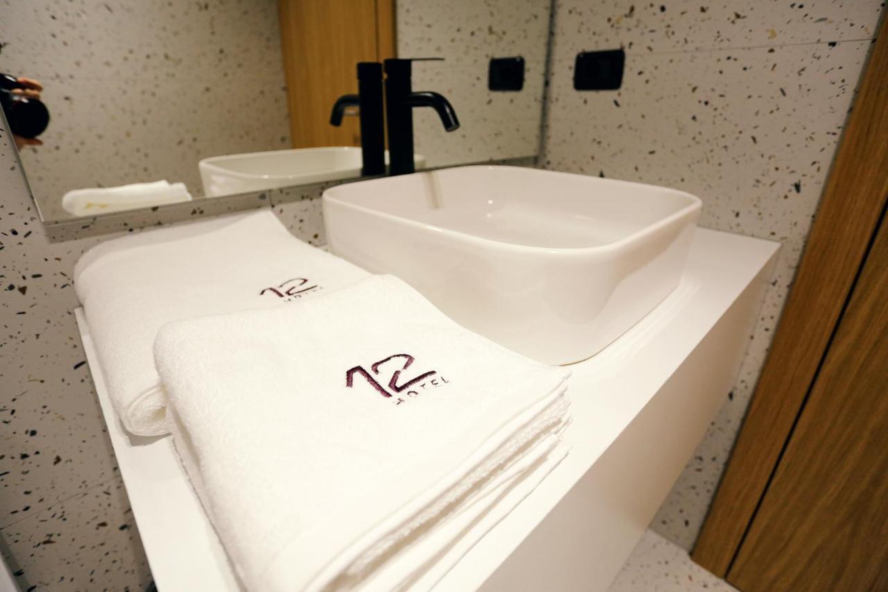 Hotel 12 Gjakova Экстерьер фото