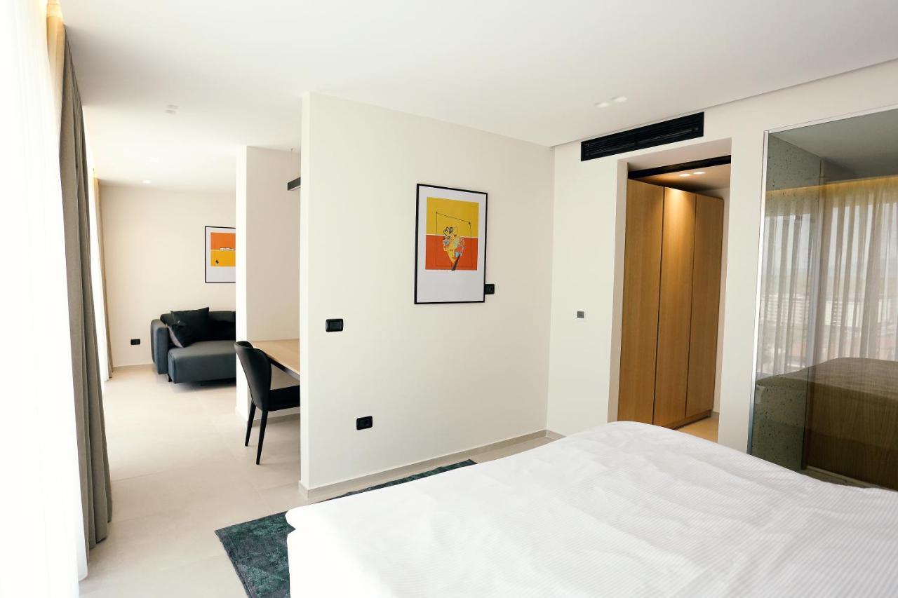 Hotel 12 Gjakova Экстерьер фото